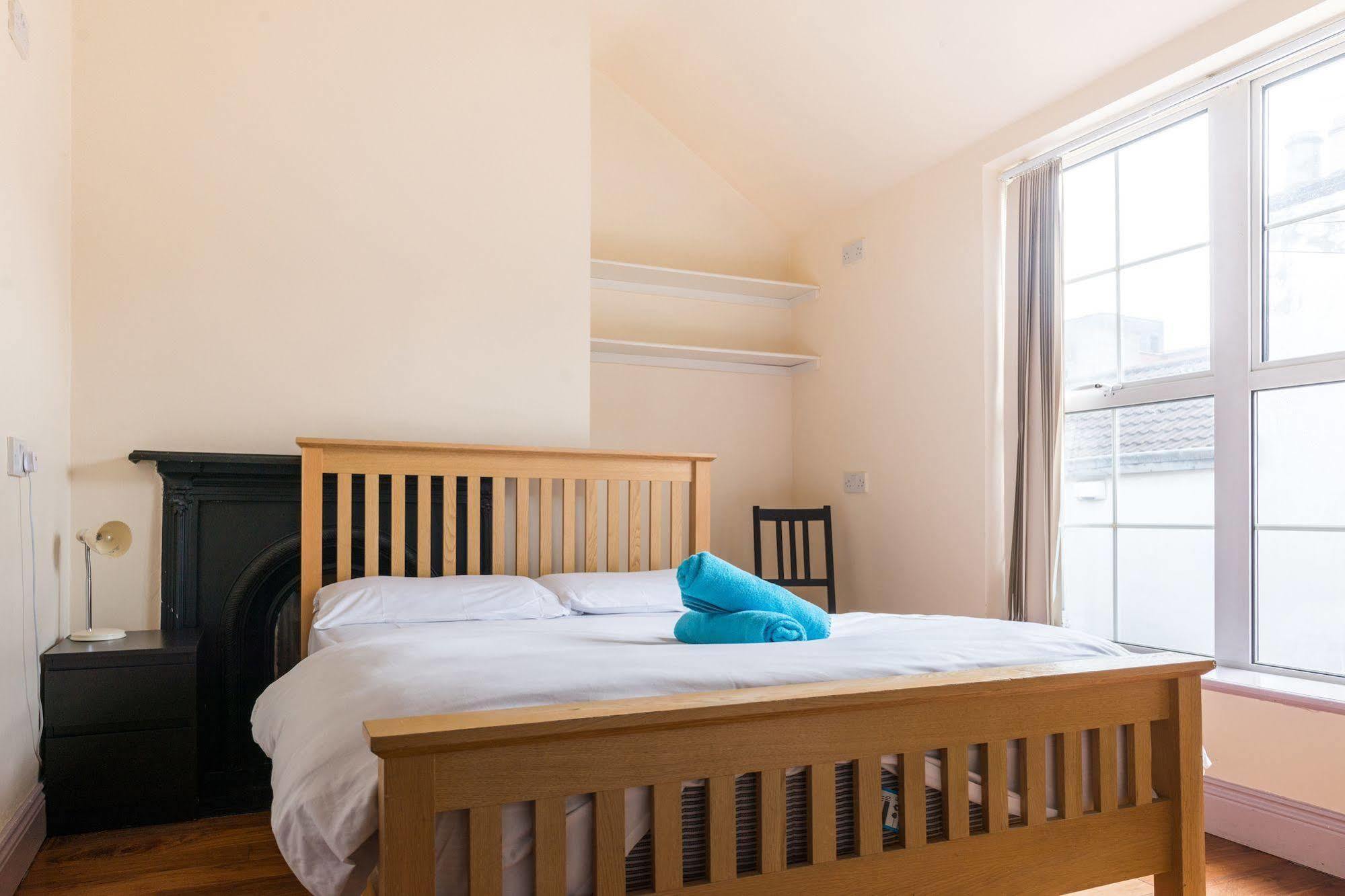 The Times Hostel - Camden Place 더블린 외부 사진